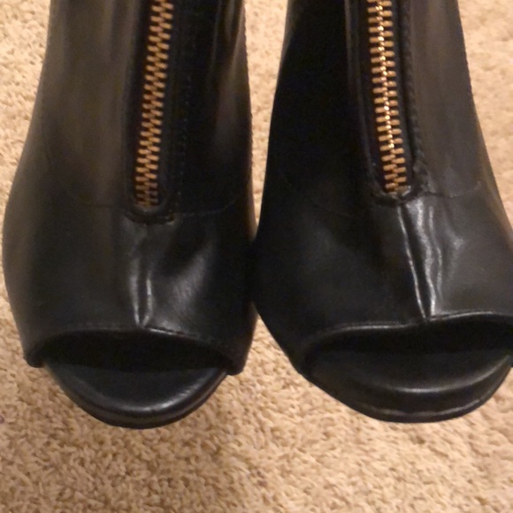 Liliana black cut-out, peep toe stiletto booties with zipper detail- New Sz 10 - Picture 2 of 8